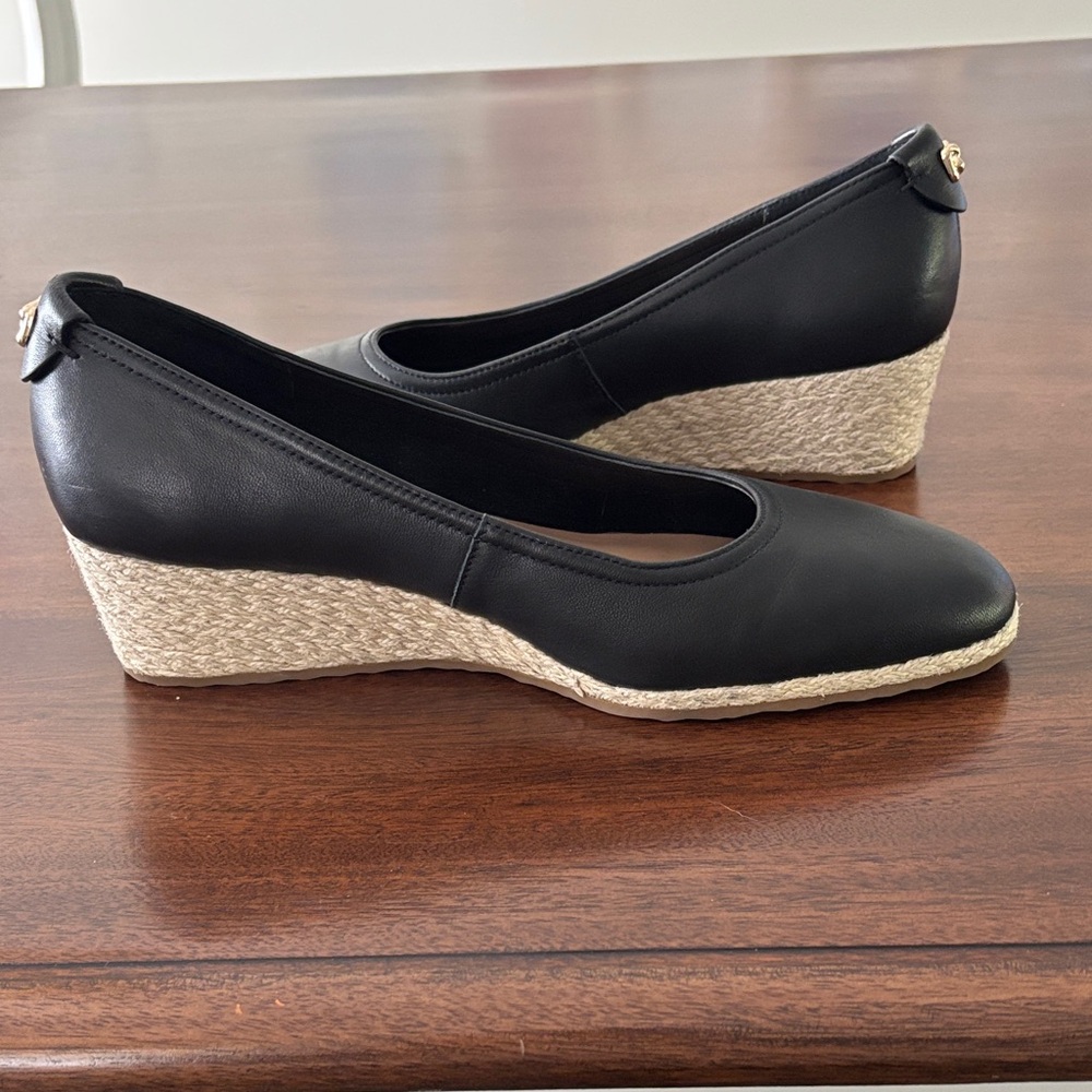 AEROSOLES Roma Black Leather Wedge Espadrilles